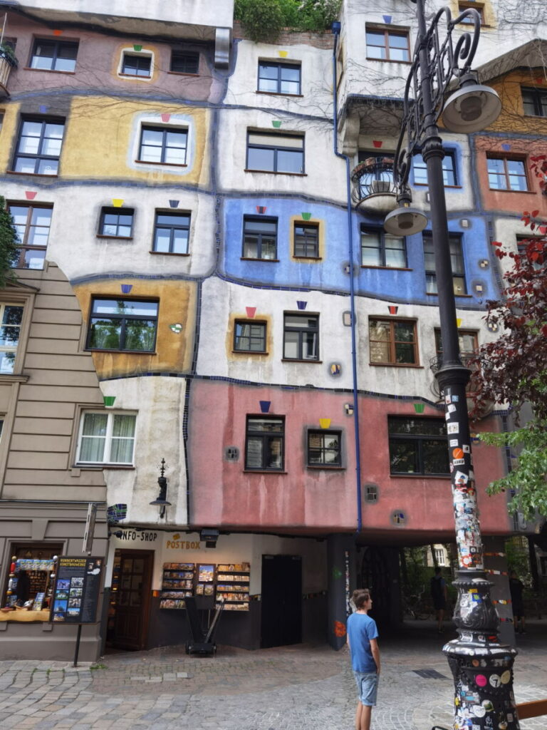 Top Sehenswürdigkeiten Europa - das Hundertwasserhaus in Wien